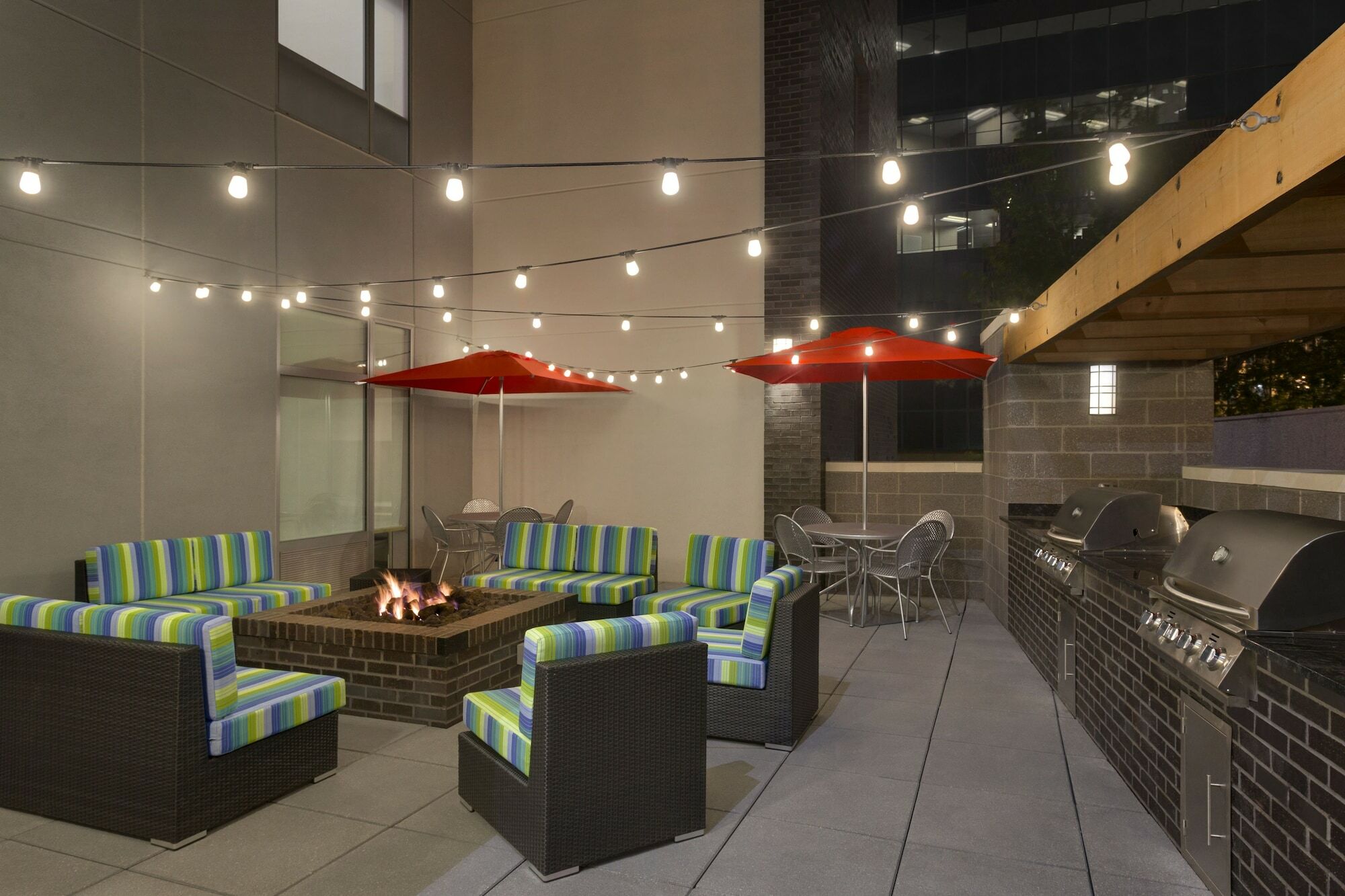 Home2 Suites By Hilton Greenville Downtown Екстер'єр фото